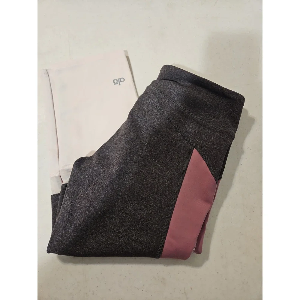 Alo Yoga Curvature Capri Pants Size Small Pink/Gray Performance Leggings (1893